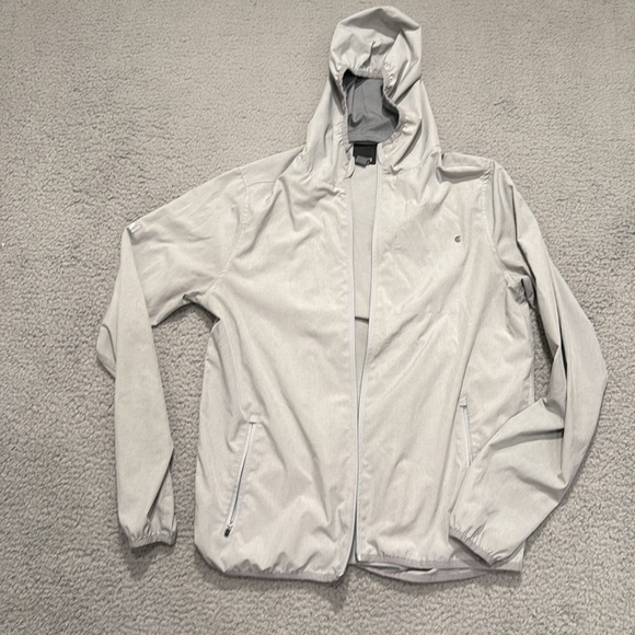 Vuori Women's Size S Light Trainer Shell Hoodie JacketGray Windbreaker  Jacket - Picture 2 of 8